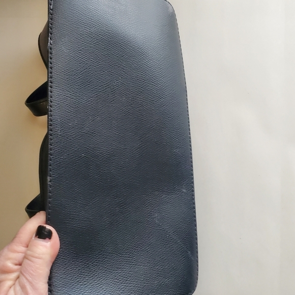 Michael Kors Black Leather Tote Bag Snall Jet Set. Gold Hardware - Picture 5 of 8